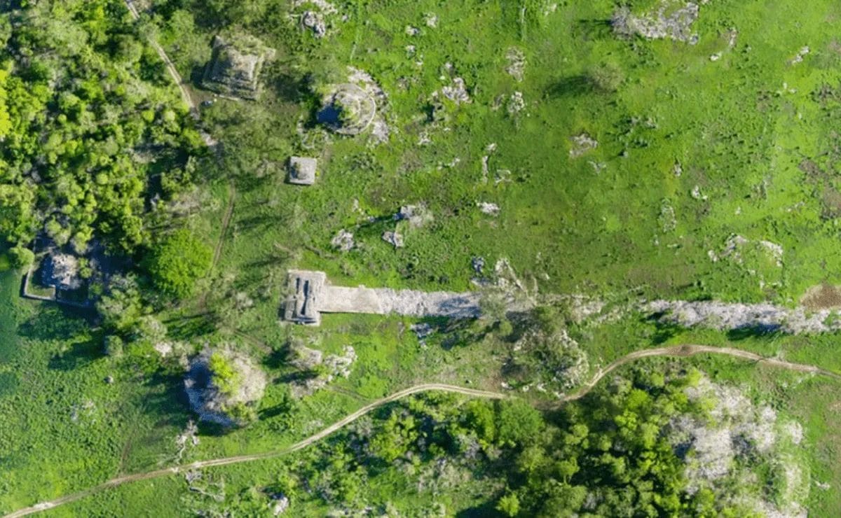 Descubren carretera de mil 300 años construida por los Mayas en Yucatán