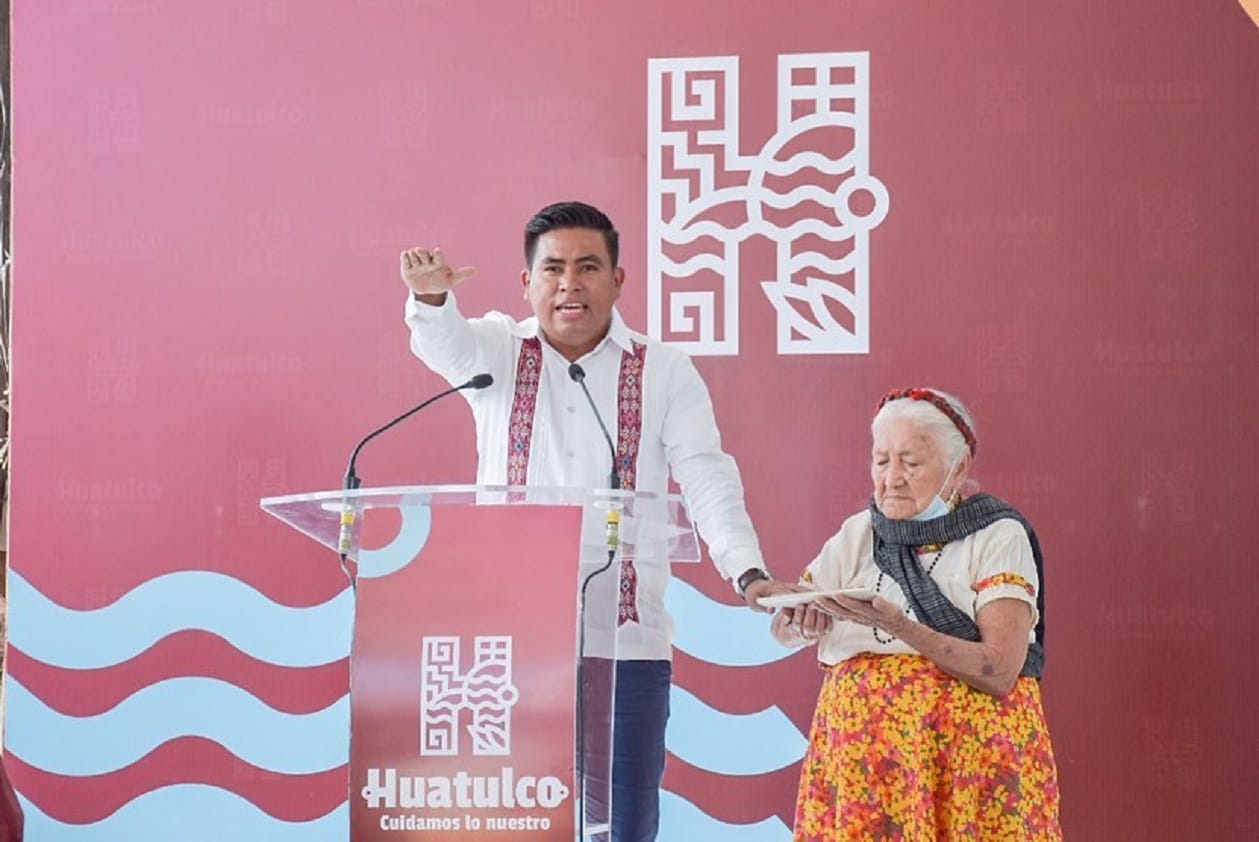 “Un nuevo comienzo en Huatulco” Pepe Hernández rinde protesta como presidente municipal