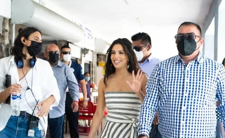 Eva Longoria graba la serie "Buscando a México" en el estado de Yucatán