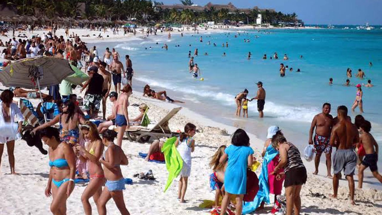 Recibe Cancún más de 200 mil turistas extranjeros solo en semana santa