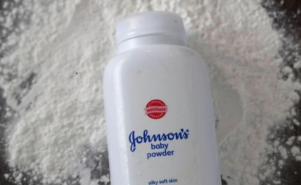 Johnson and Johnson suspende venta de talco para bebé en el mundo y rechaza acusaciones de que causa cáncer