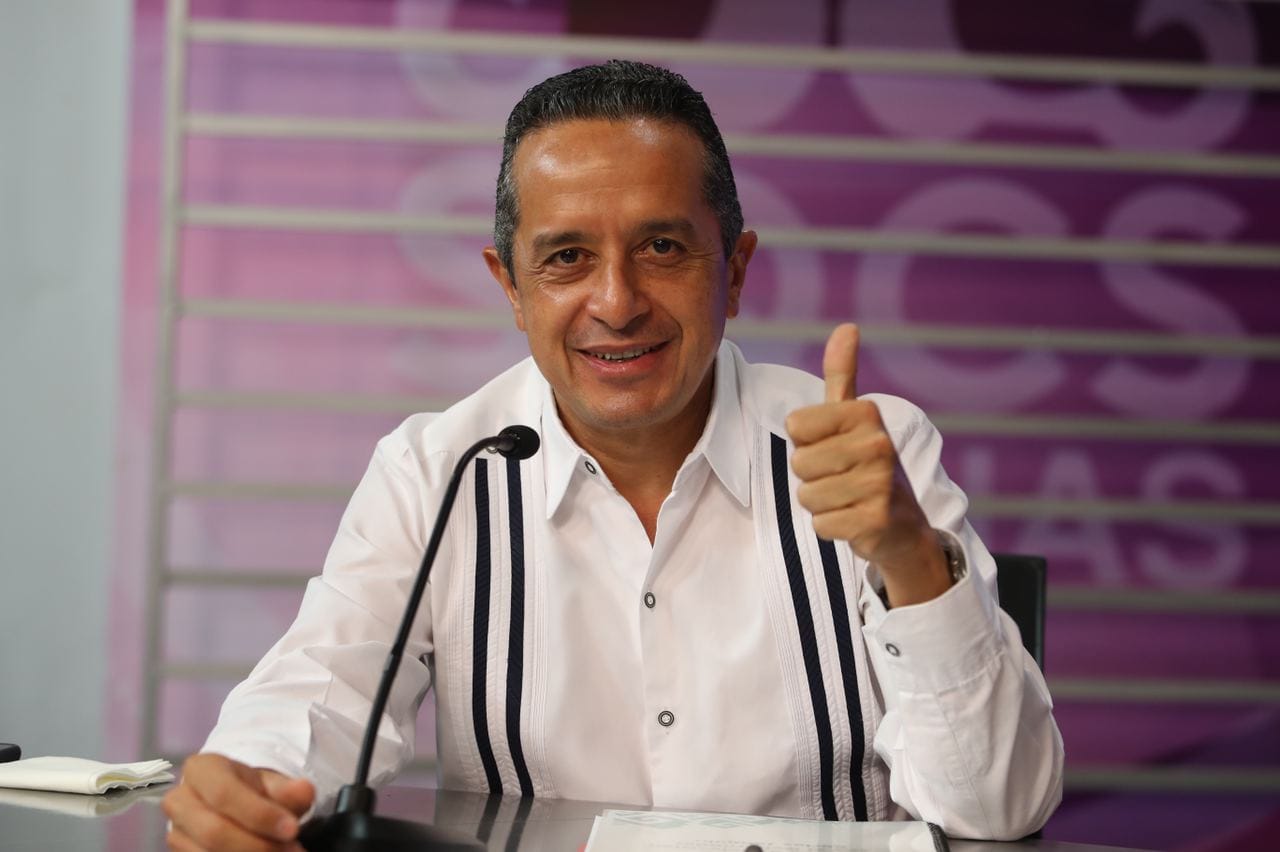 Carlos Joaquín ayudará a promover el turismo de Quintana Roo desde Canadá: AMLO