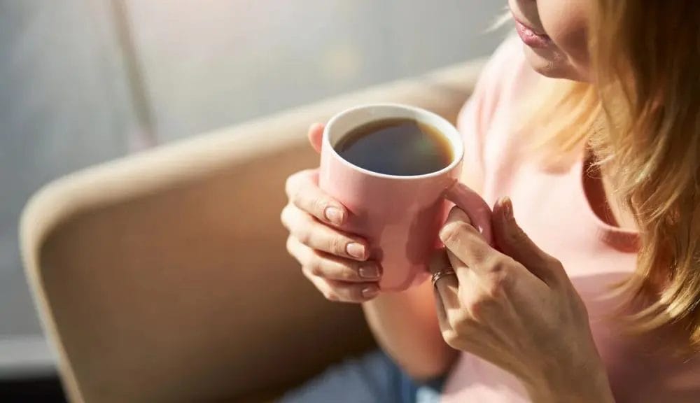 Beber café puede alargar la vida, según un estudio