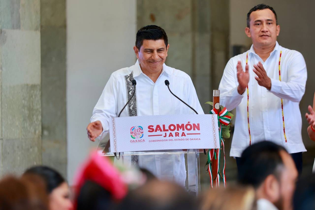 Salomón Jara toma protesta como gobernador de Oaxaca