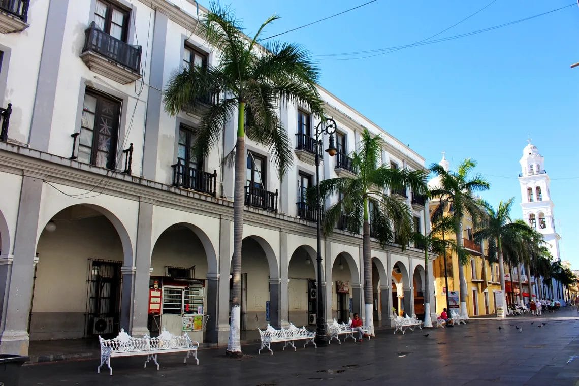 Explora el Encanto del Puerto de Veracruz: Una Aventura entre Historia y Naturaleza