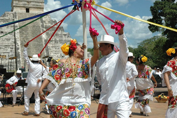 : "¡Celebra el Arte y la Pasión! Descubre los Festejos del Día Internacional de la Danza en Yucatán"
