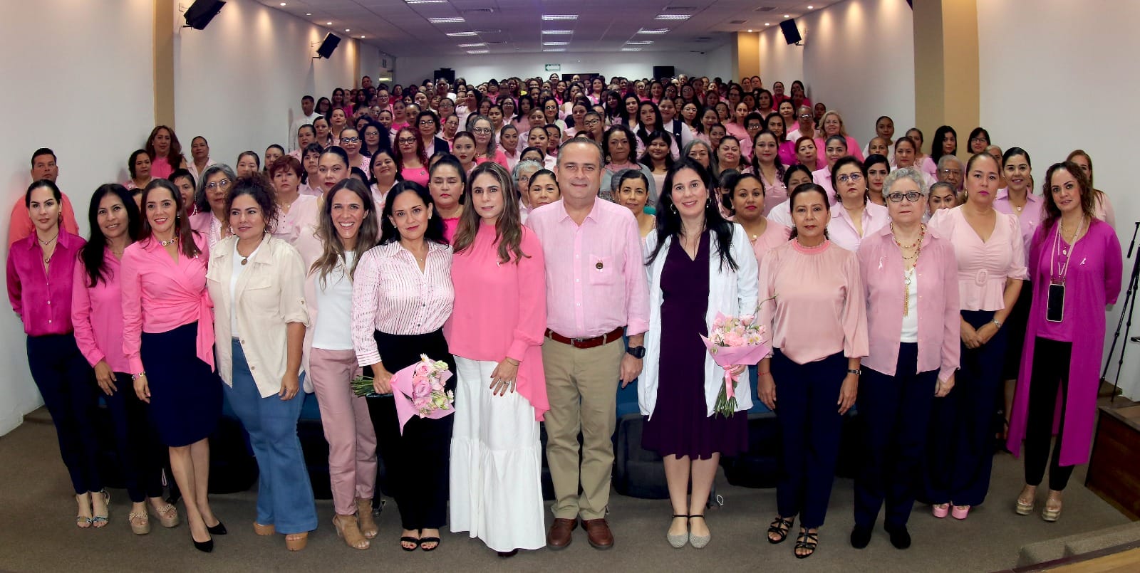 Tribunal Superior de Justicia impulsa la salud: Conferencias y consultas gratuitas para prevenir el Cáncer de Mama