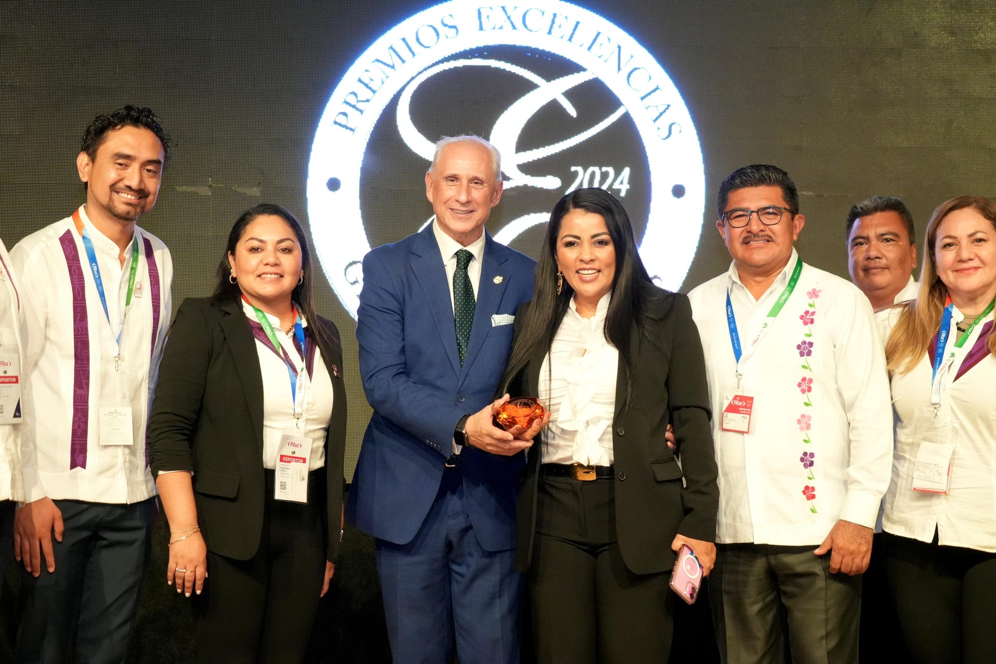 Oaxaca se consolida como destino turístico internacional en FITUR 2025 y recibe el Premio Excelencias
