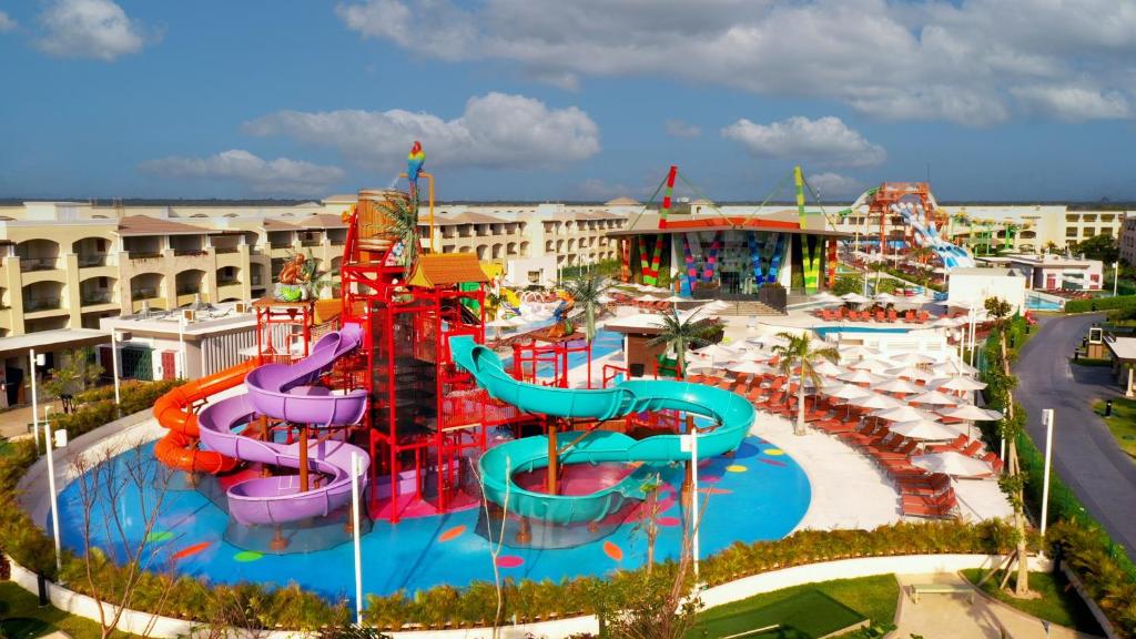 ¿Viajas en Semana Santa 2025? Estos son los hoteles más atractivos del sureste según la IA