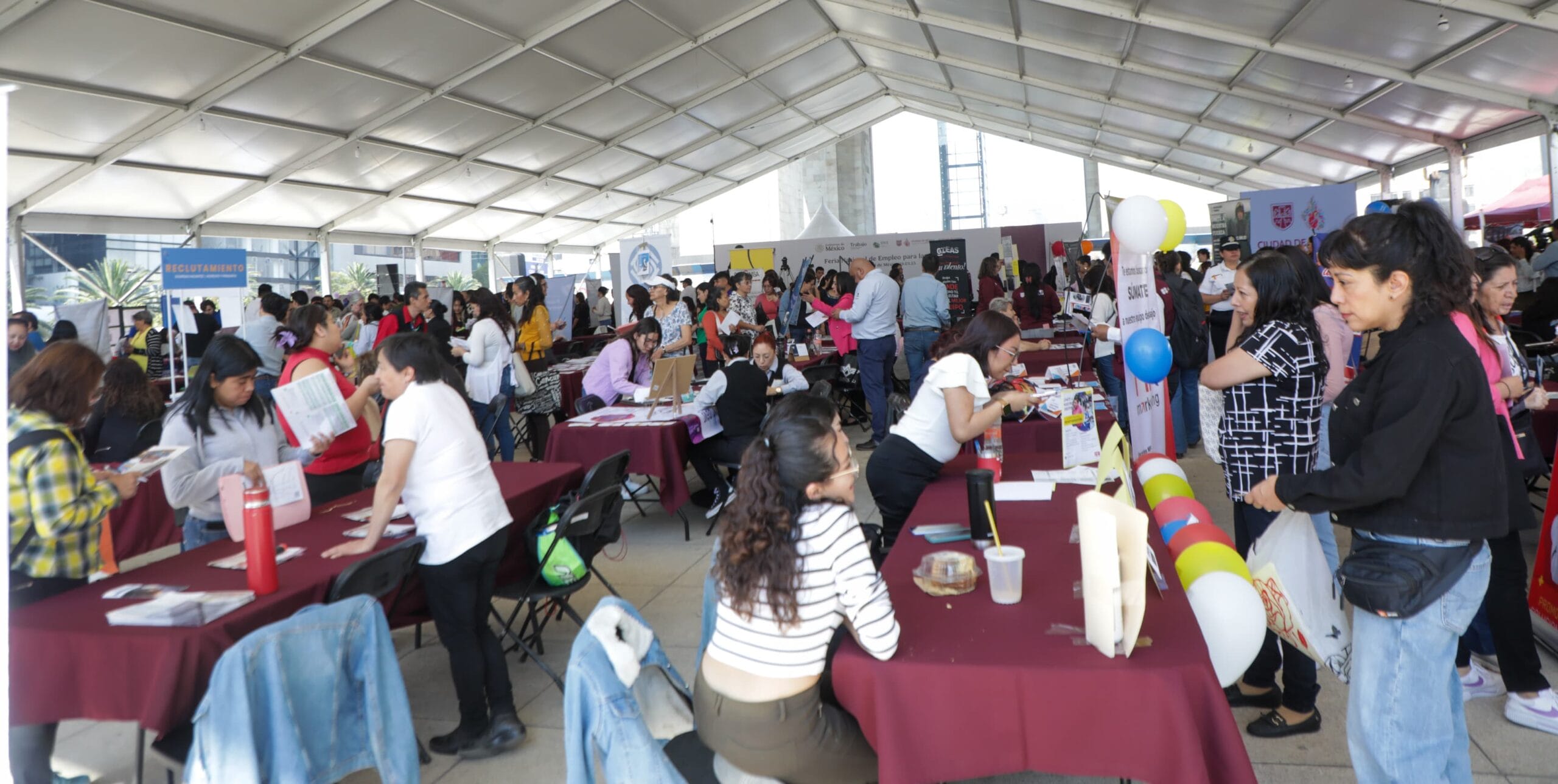 Clara Brugada inaugura Feria Nacional de Empleo para las mujeres en CDMX
