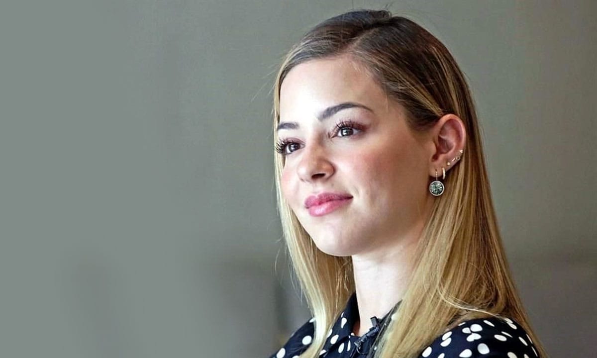 Mariana Rodríguez promociona purificador de lujo en plena crisis ambiental en NL y desata críticas en redes