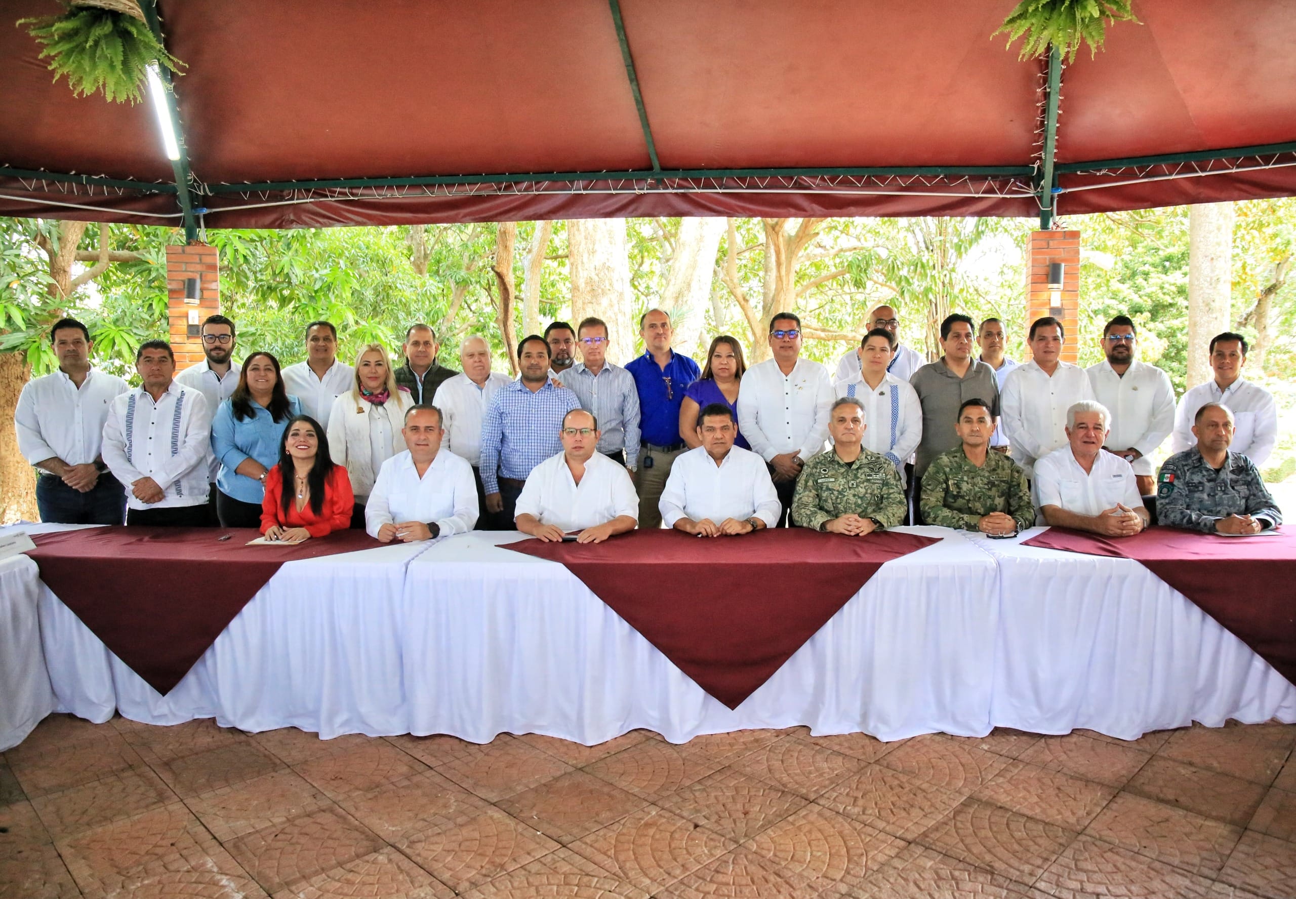 Gobierno y empresarios unidos por la Paz y desarrollo de Tabasco