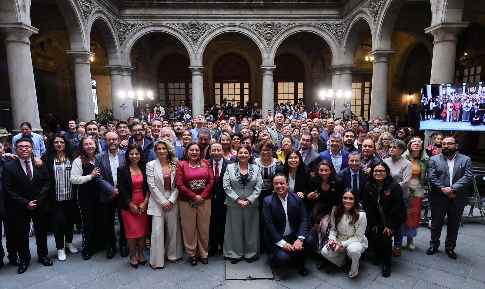 Clara Brugada lanza programa integral para estabilizar rentas en la CDMX