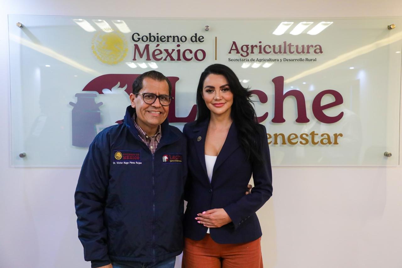 Gabriela Jiménez, visita planta de leche bienestar en Tlalnepantla de Baz, EdoMex