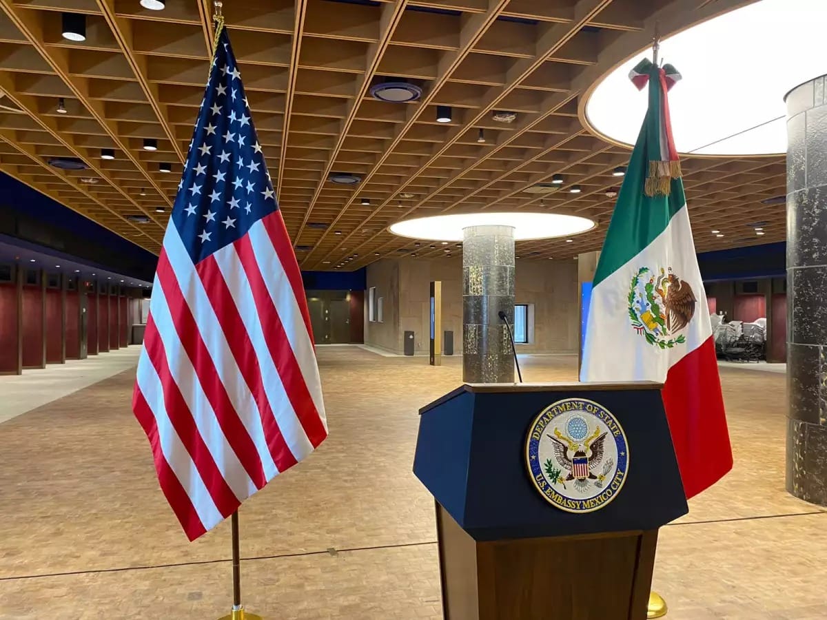 Embajada de Estados Unidos en México anuncia suspensión de actualizaciones en redes sociales por falta de fondos